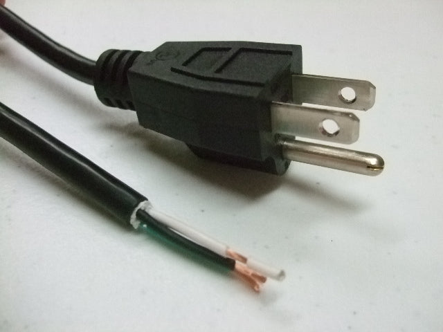 1FT 1IN NEMA 5-15P to ROJ 2IN Strip 1/4IN Black Power Cord 18/3 SVT NA 10A 125V 105C